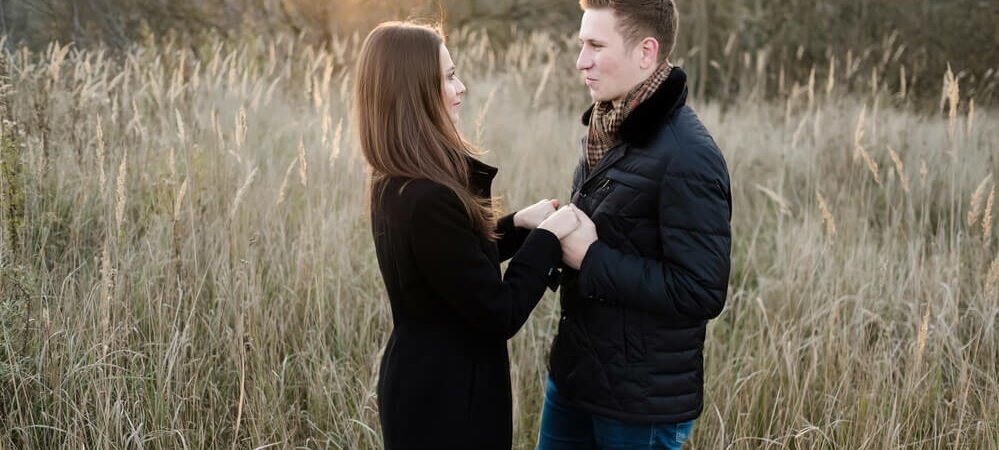 a man proposing to his girlfriend without a ring