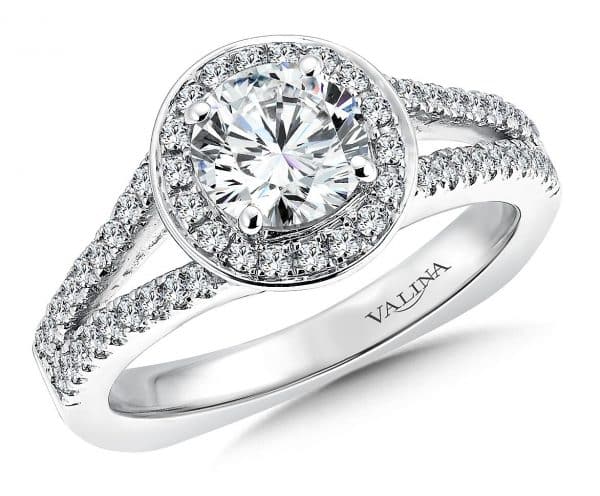 Round Halo Diamond Engagement Rings in Dallas Texas