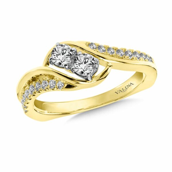 Yellow_gold_diamond_wedding_bands_in_Dallas_texas_